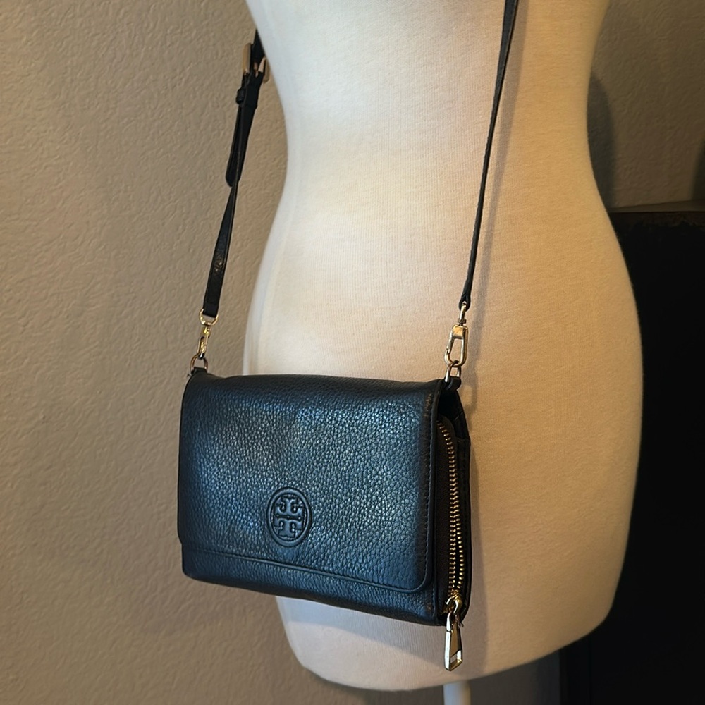 Tory Burch Black Leather Cross Body bag/ wallet